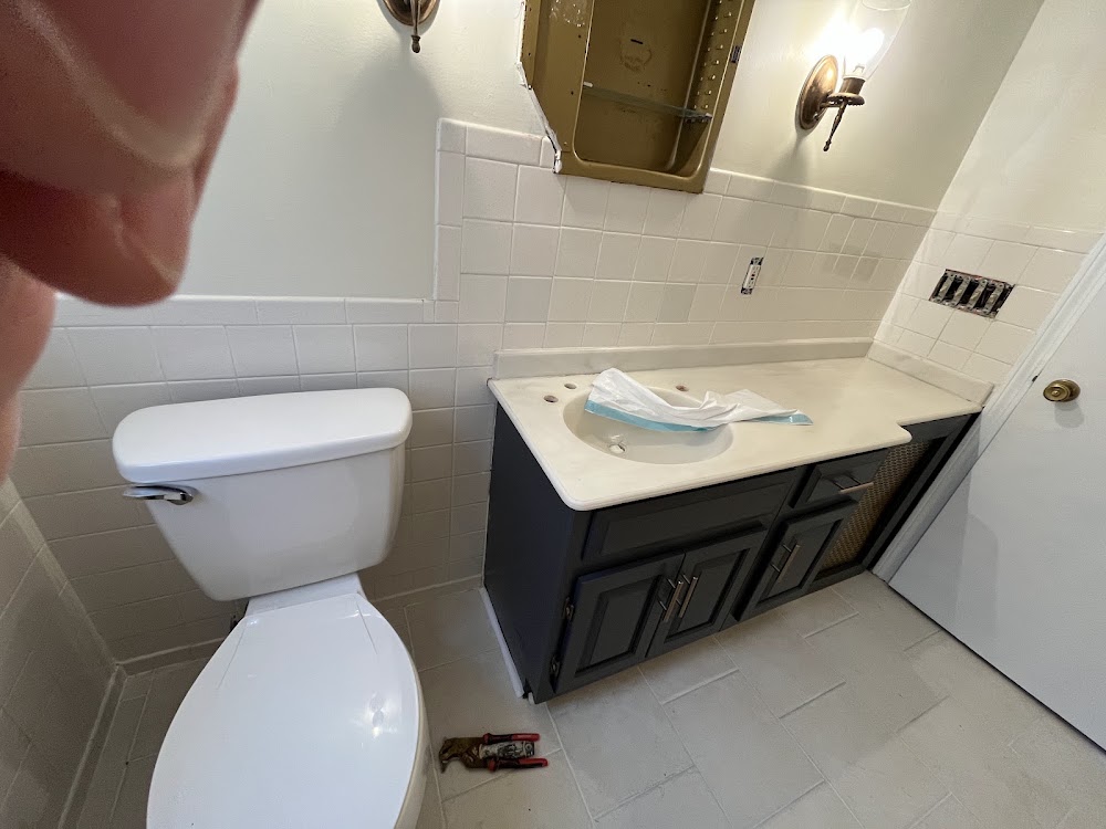 Amazing Tile & Tub Reglazing