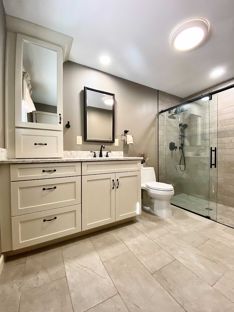 Award Kitchen & Bath