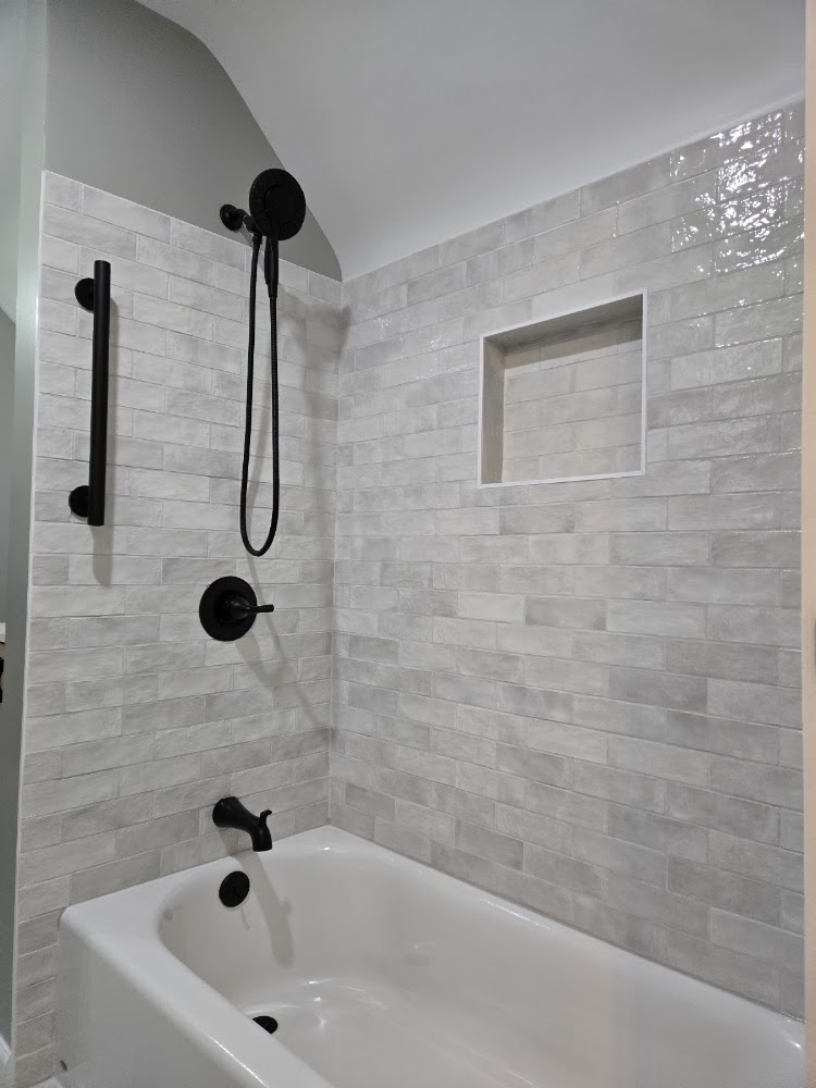 CRUZ TELLO BUILDERS