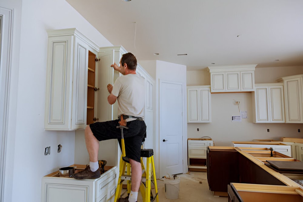 Flip Gutter Kitchen Renovations